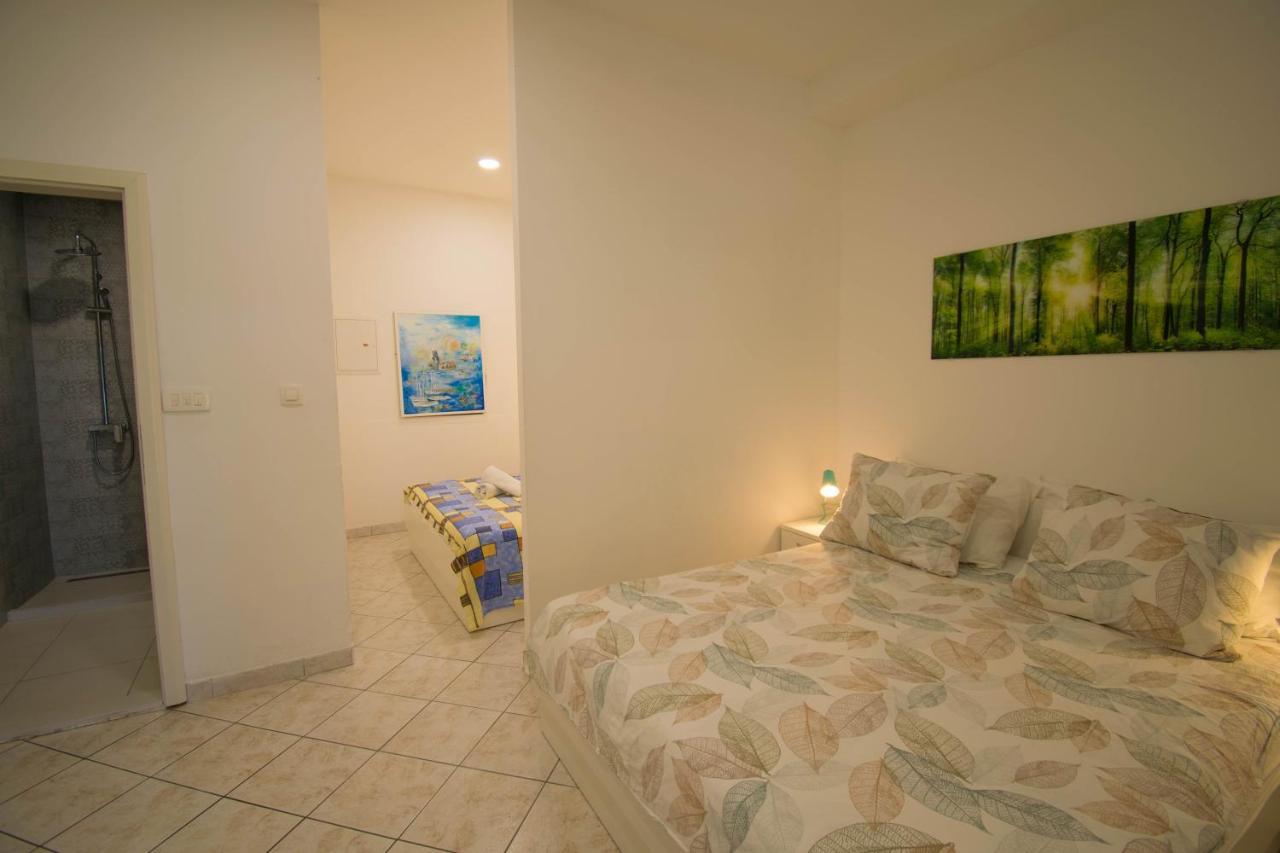 Family Apartment Manuela - Башка-Вода Екстер'єр фото